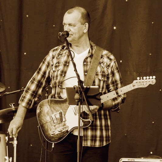 Paul Wright Live at The Crowes Nest